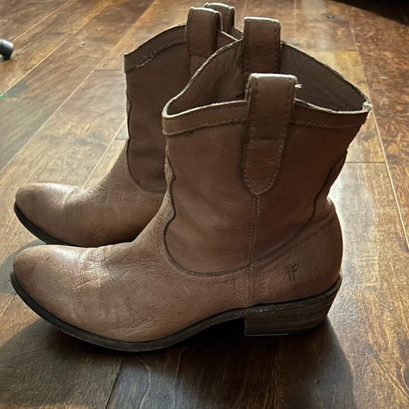 Frye distressed Carson Booties - boots - Picture 6 of 7